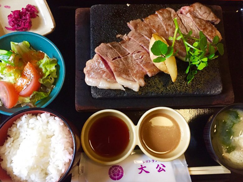 「大好物はお肉。食べたいもの、好きなものをしっかり食べて、エネルギーをチャージすることがストレスを溜めない秘訣」