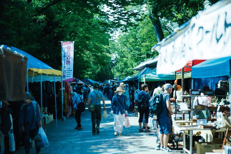 マニアが通う京都の2大骨董市って？『弘法市』VS『天神市』