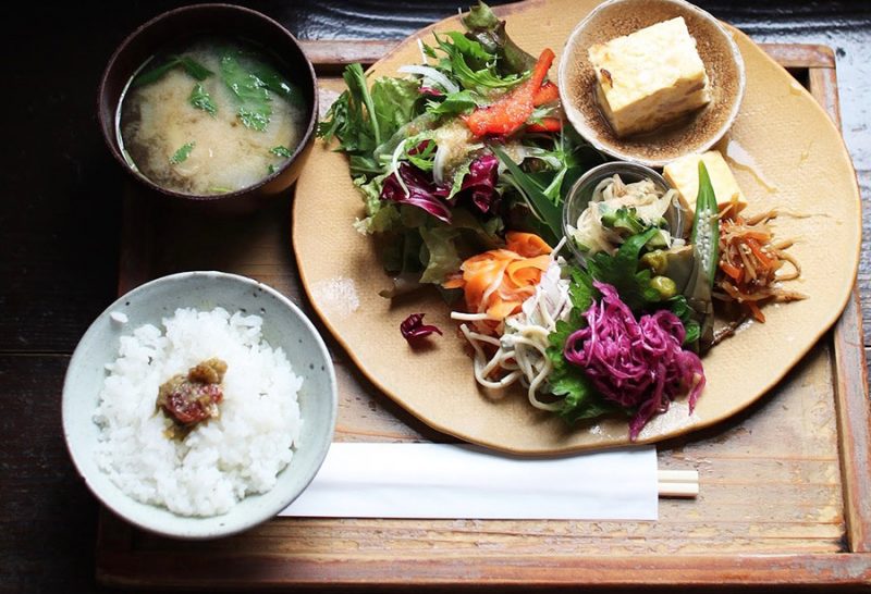 栄町で “カフェごはん”と言えばここ！