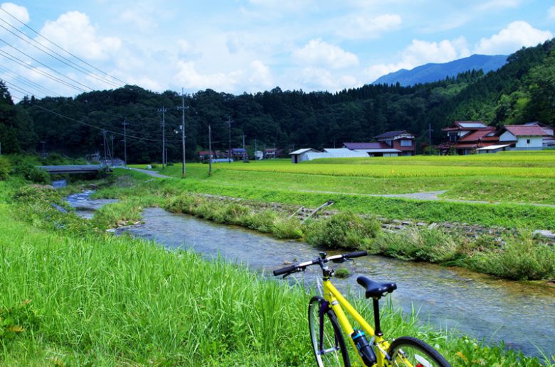 小川の透明度が高い