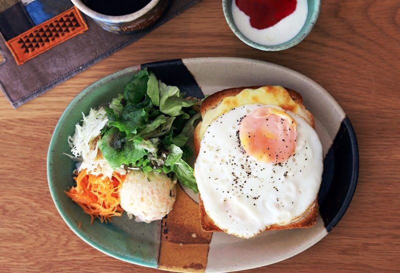 こだわりの器でもてなしてくれる高槻のカフェ『イマソラ珈琲』