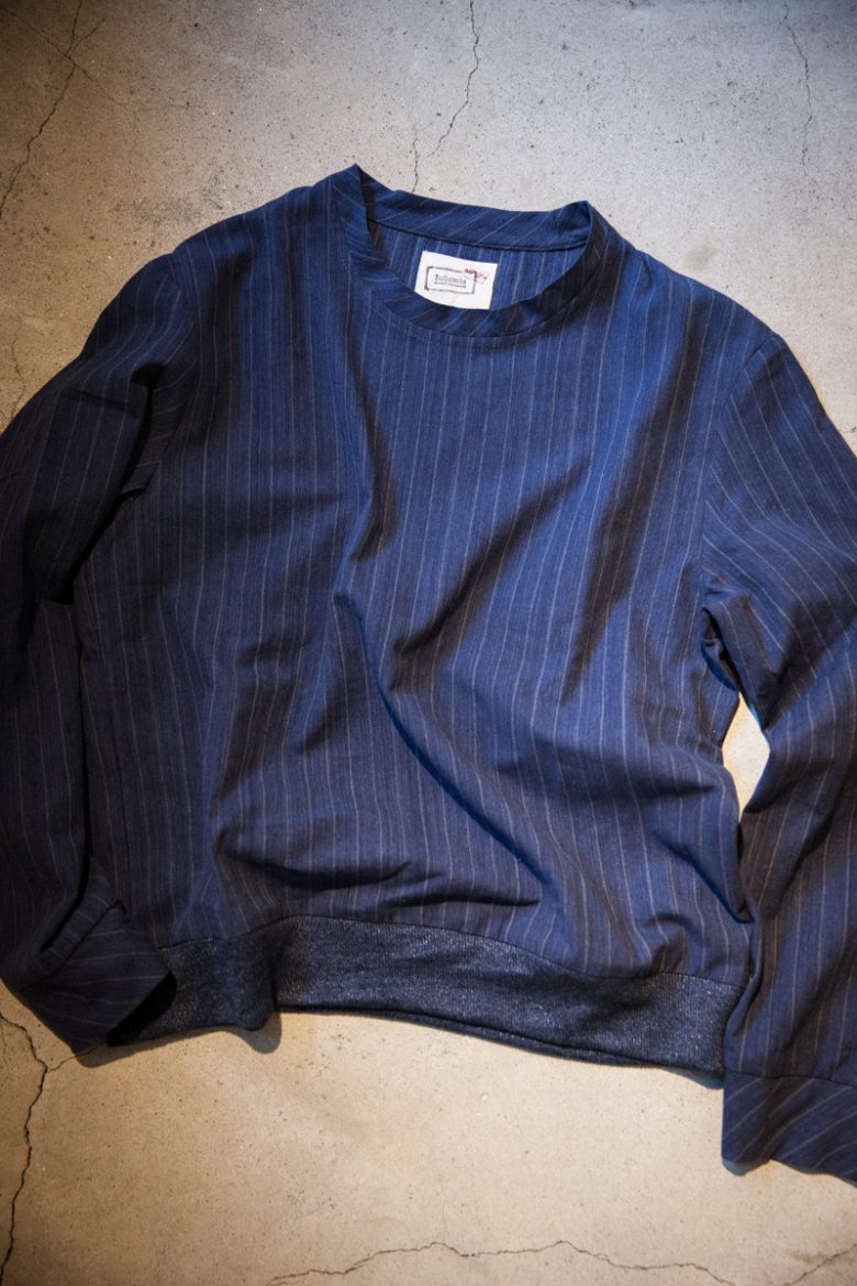 NAVY STRIPED COTTON SWEAT TOP ¥39000