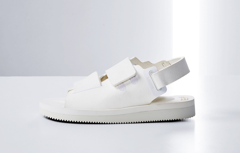 DESCENTE ALLTERRAIN╳SUICOKE<br>コラボサンダル<br>4/20（金）より発売中