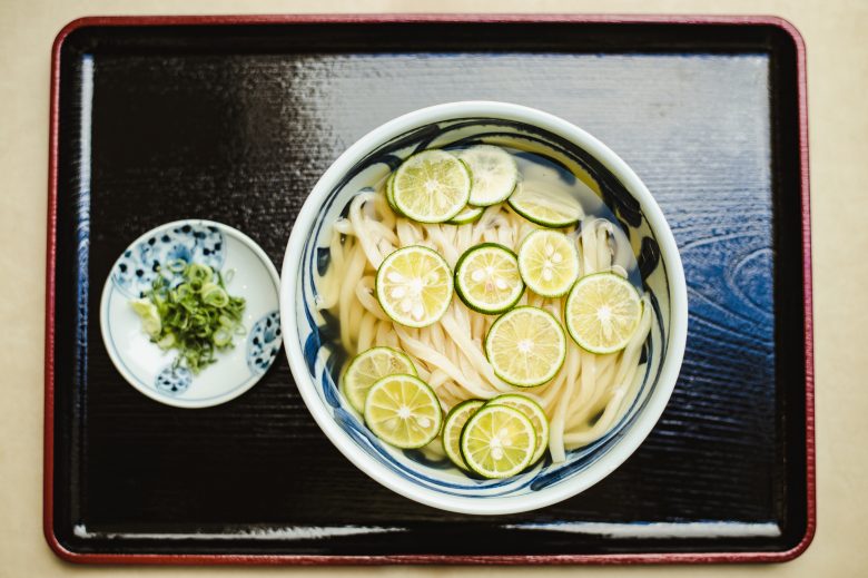 すだちうどん￥650（夏限定メニュー）