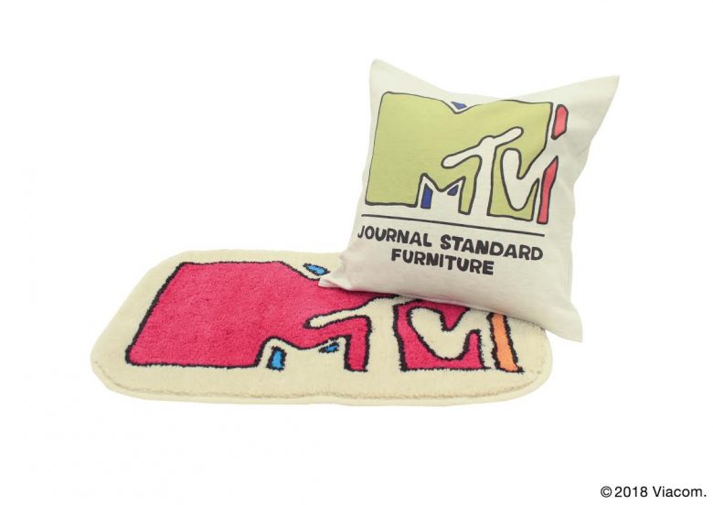 MTV MAT ¥6800+tax、MTV CUSHION COVER ¥5800+tax