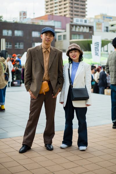 左から<br />
中村健太さん（21） 学生<br />
「今日のためにオシャレしました!」<br />
<br />
植田真穂さん（21） 学生<br />
「ずっと前から今日楽しみにしていました。最高です!」