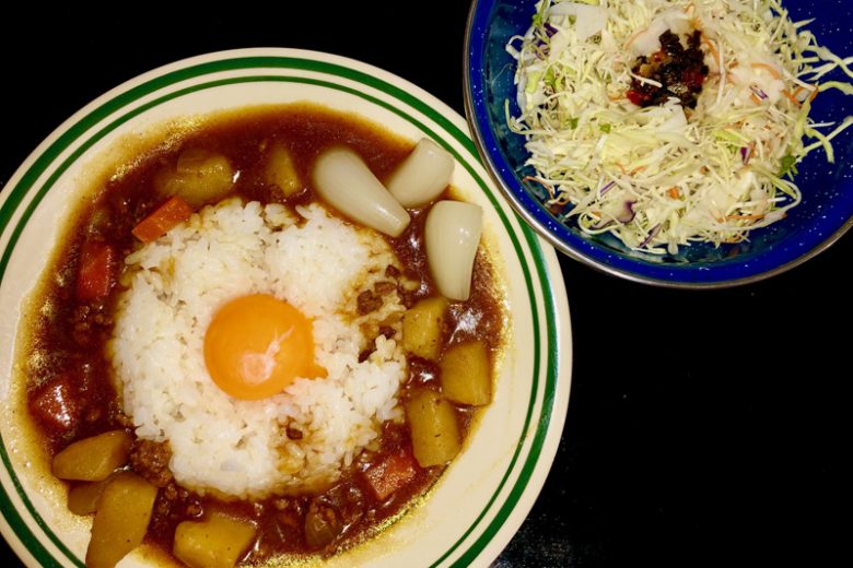 アラ吉<br />
おうちカレーとサラダ。カレーは毎日食べれるメニュー且つ、アレンジもしやすいのでオススメです。大阪はカレー天国ですが、おうちカレーってやっぱり美味いすよね!?