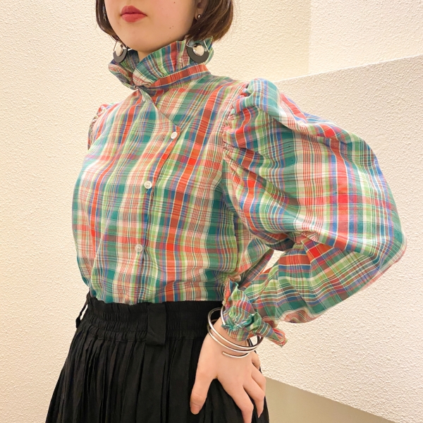 1970s Puff sleeve plaid blouse<br />
